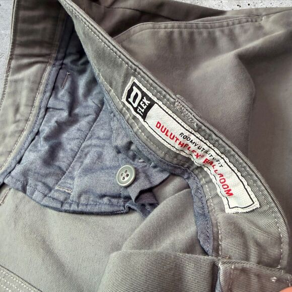 Duluth Trading Chino Pants Mens Gray Flat Front Straight Leg Work Sz 40x34 - Picture 7 of 8
